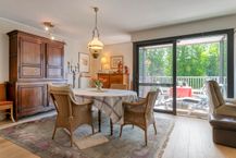 Ruim 2 slaapkamer appartement te koop centrum Heule