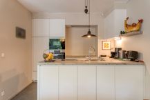 Ruim 2 slaapkamer appartement te koop centrum Heule