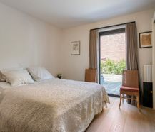 Ruim 2 slaapkamer appartement te koop centrum Heule