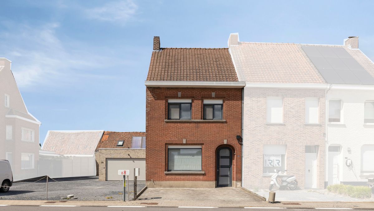 Verzorgde gezinswoning met ruime tuin en oprit in Meulebeke