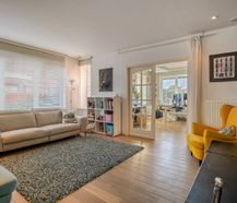 Instapklaar huis met 4 kamers te koop in centrum Desselgem