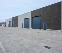 Magazijn (454 m²) te huur in Zwevezele