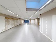 Ruim handelspand (160 m²) te huur in het  hart van Veurne