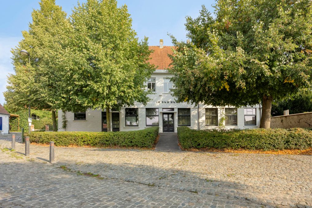 Karaktervol horecapand (330 m²) te huur in Wannegem-Lede