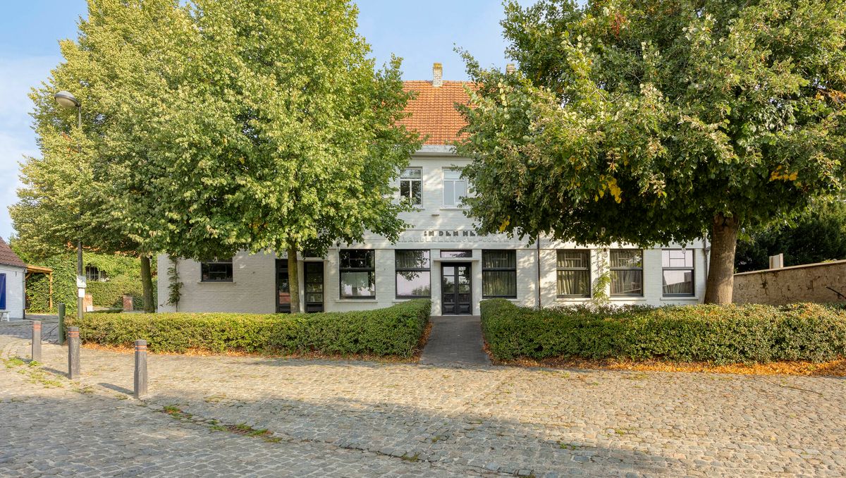 Karaktervol horecapand (330 m²) te huur in Wannegem-Lede