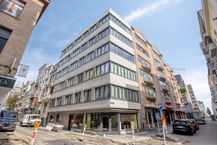 Aantrekkelijk hoekpand (86 m²) op een toplocatie in Oostende