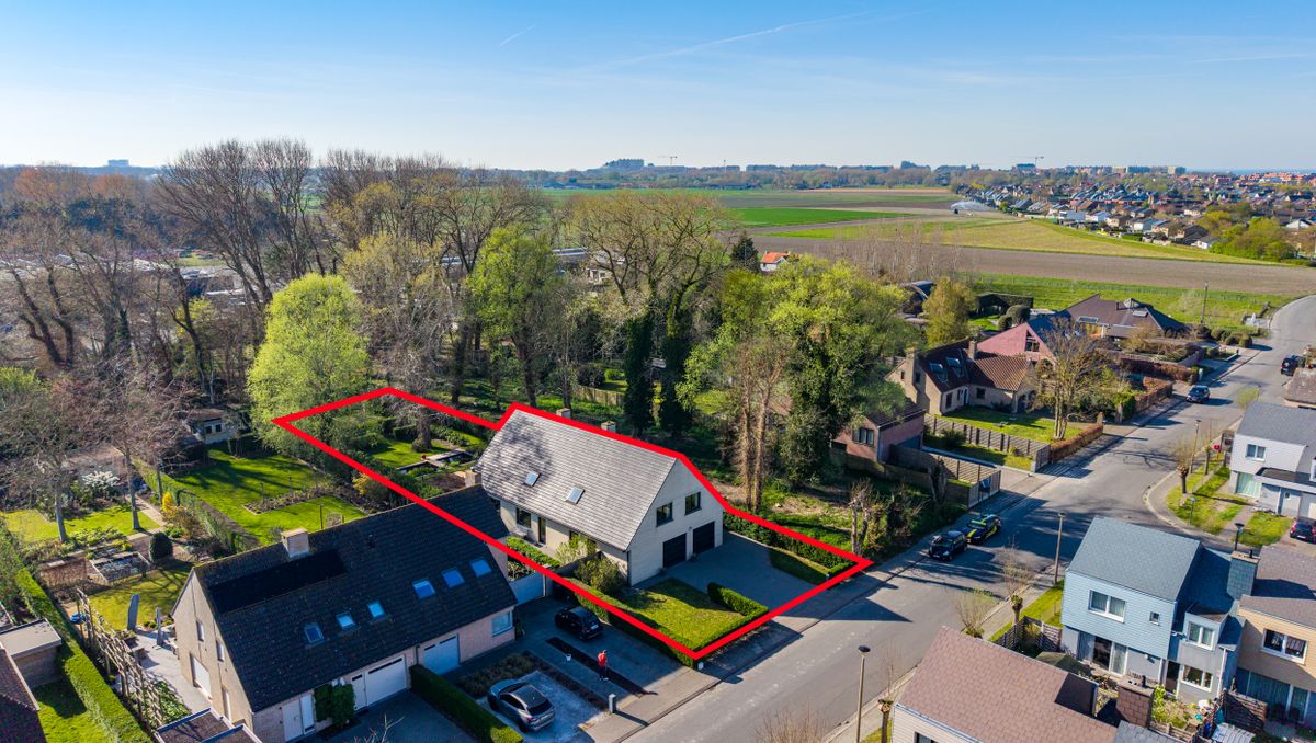 Beautiful 5 bedroom villa for sale in Nieuwpoort.