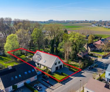 Beautiful 5 bedroom villa for sale in Nieuwpoort.