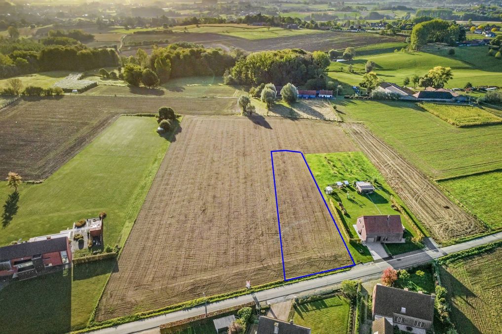 Perceel grond van 5.032 m² gelegen in Ellezelles
