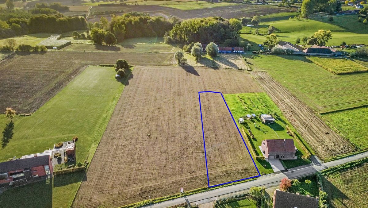 Perceel grond van 5.032 m² gelegen in Ellezelles