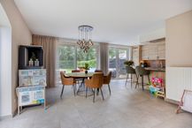 Instapklare halfopen bebouwing met hedendaags comfort