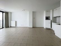 Molenbeek - Spacious studio for rent on the 12th floor