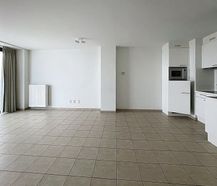 Molenbeek - Spacious studio for rent on the 12th floor