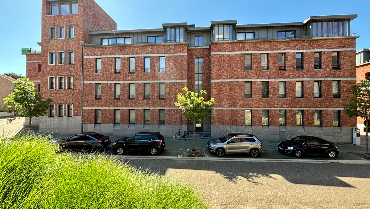 Licht & centraal 2-slaapkamerappartement te huur in Hasselt