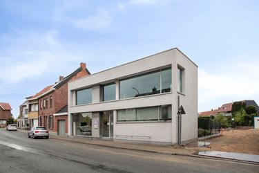 Praktijkruimte/kantoorruimte te koop in Geluwe