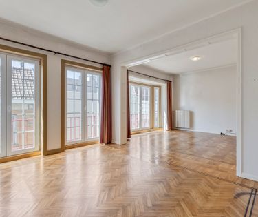 Appartement met 3 kamers en garagebox te koop in centrum Kortrijk