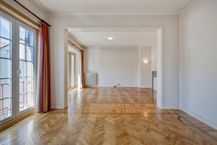 Appartement met 3 kamers en garagebox te koop in centrum Kortrijk