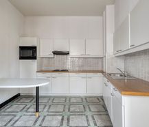 Appartement met 3 kamers en garagebox te koop in centrum Kortrijk