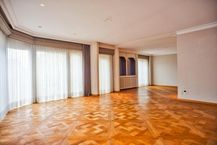 Magnifieke en exclusieve triplex pal in het centrum van Izegem