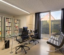Veelzijdig kantoor te koop in Sint-Michiels (380 m²)