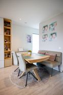 Maison moderne avec grand jardin et tout confort dans un emplacement privilégié