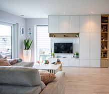 Maison moderne avec grand jardin et tout confort dans un emplacement privilégié