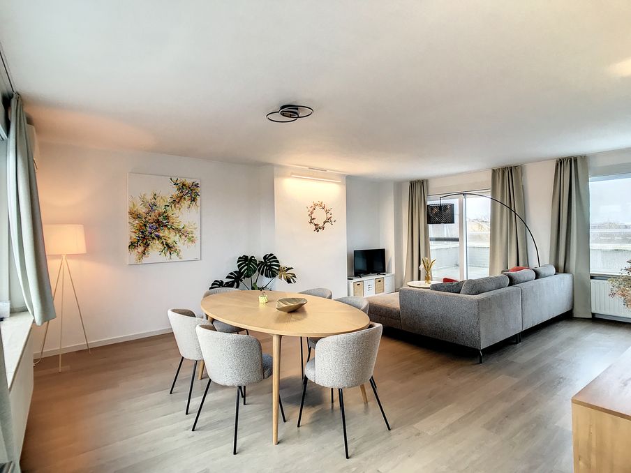Penthouse te huur in centrum Ieper met prachtig zicht over de stad.