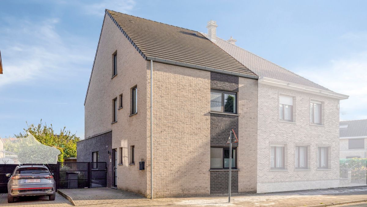 Moderne en energiezuinige halfopen bebouwing te koop
