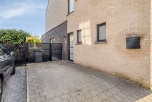 Moderne en energiezuinige halfopen bebouwing te koop