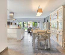 Moderne en energiezuinige halfopen bebouwing te koop