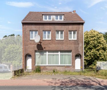 Spacieuse maison mitoyenne de 5 chambres sur un terrain de 9a13ca près de Thor Park
