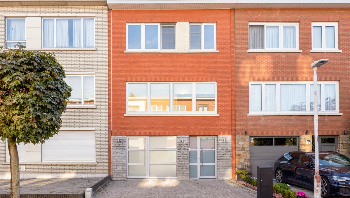 Instapklaar huis met 3 slaapkamers te koop in Kapellen!