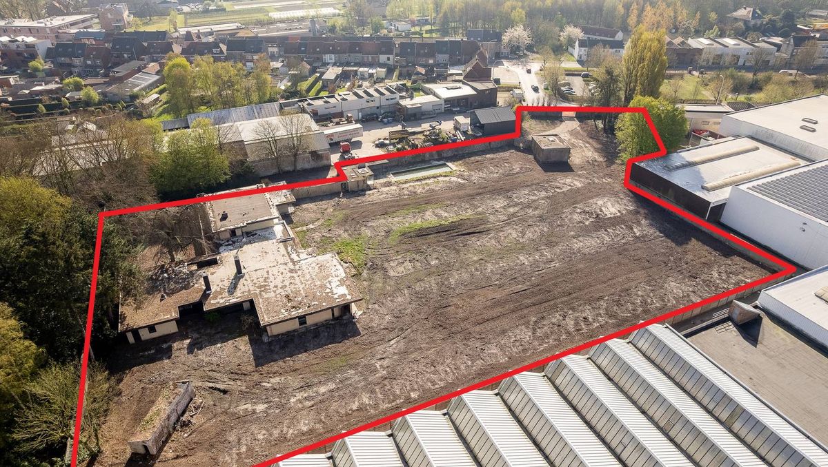 Industriegrond (ca. 10.156 m²) te koop in Eeklo