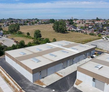 Unité PME récemment construite à vendre à Tielt sur environ 240 m²
