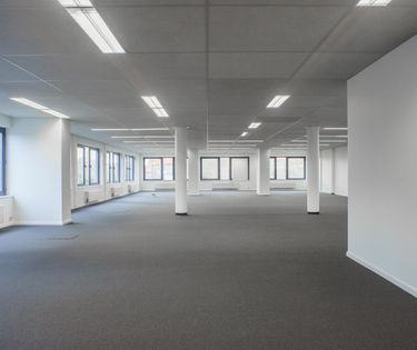 Kantoor van ca. 307 m² in het Clintonpark in Roeselare