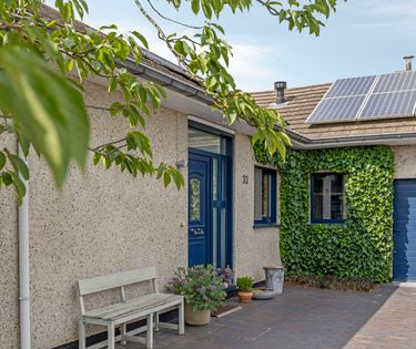 Lichtrijke gelijkvloerse woning op topligging in De Pinte