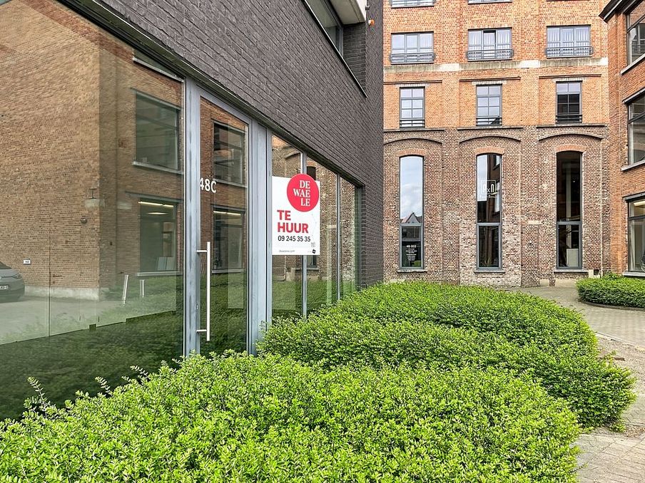Instapklaar kantoor (ca. 120 m²) te huur in Gent