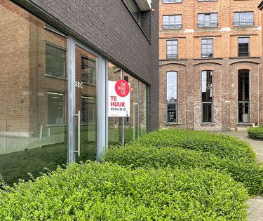 Instapklaar kantoor (ca. 120 m²) te huur in Gent