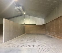 Verschillende frigo loodsen te huur per kist in Lo