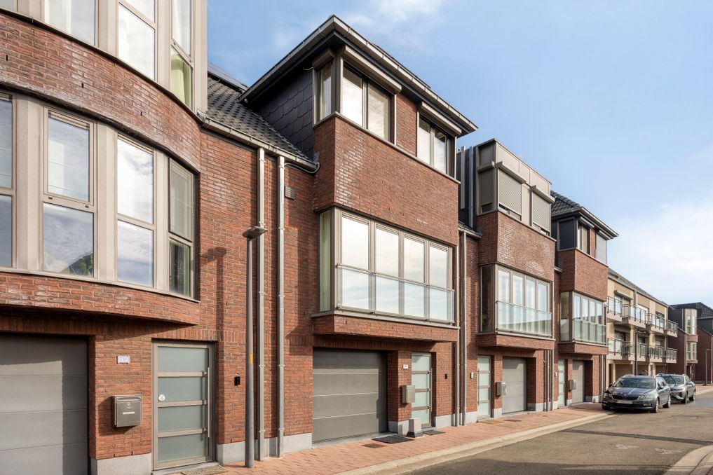 Moderne tweegevelwoning met garage en tuin in Londerzeel