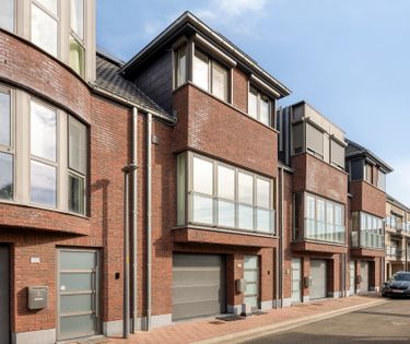 Moderne tweegevelwoning met garage en tuin in Londerzeel