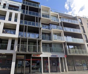 Vennootschap met 3 handelspanden te Bredene-Oostende