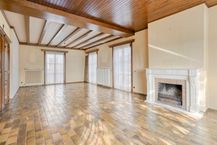 Ruime statige woning met mogelijkheden te koop in Deerlijk