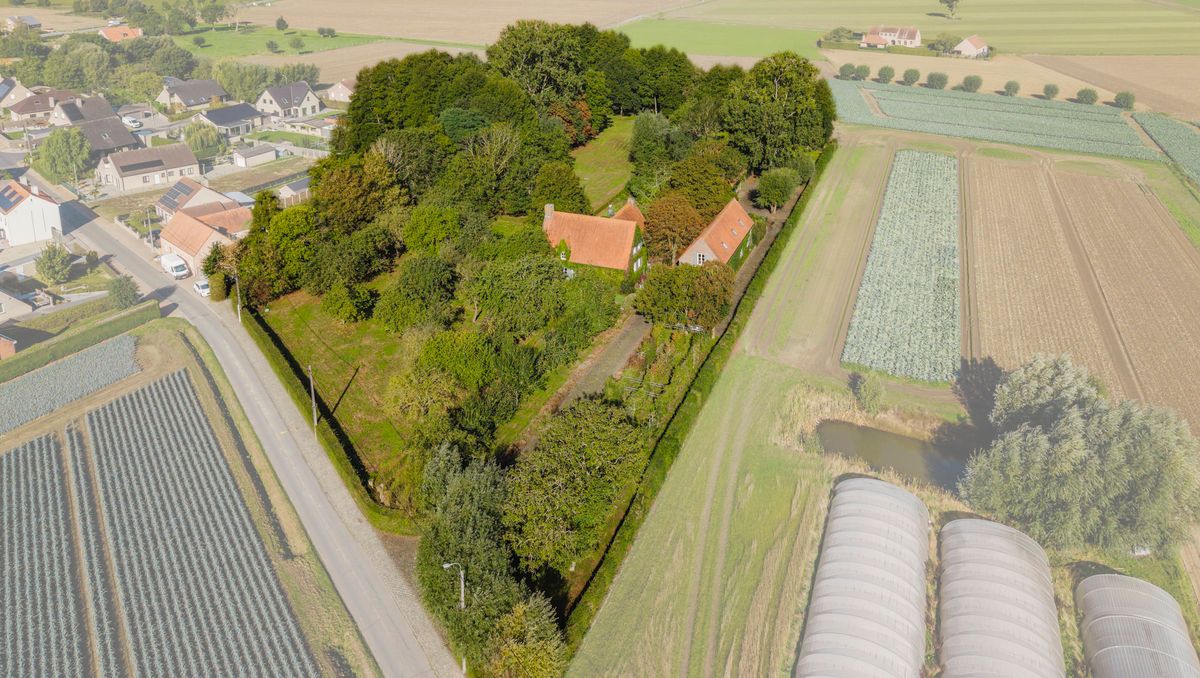 Uniek domein op 1,4 ha te koop in Houthulst