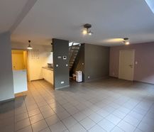 Ruim duplex appartement met 1 slaapkamer in centrum Bree