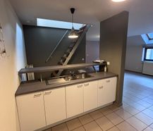 Ruim duplex appartement met 1 slaapkamer in centrum Bree