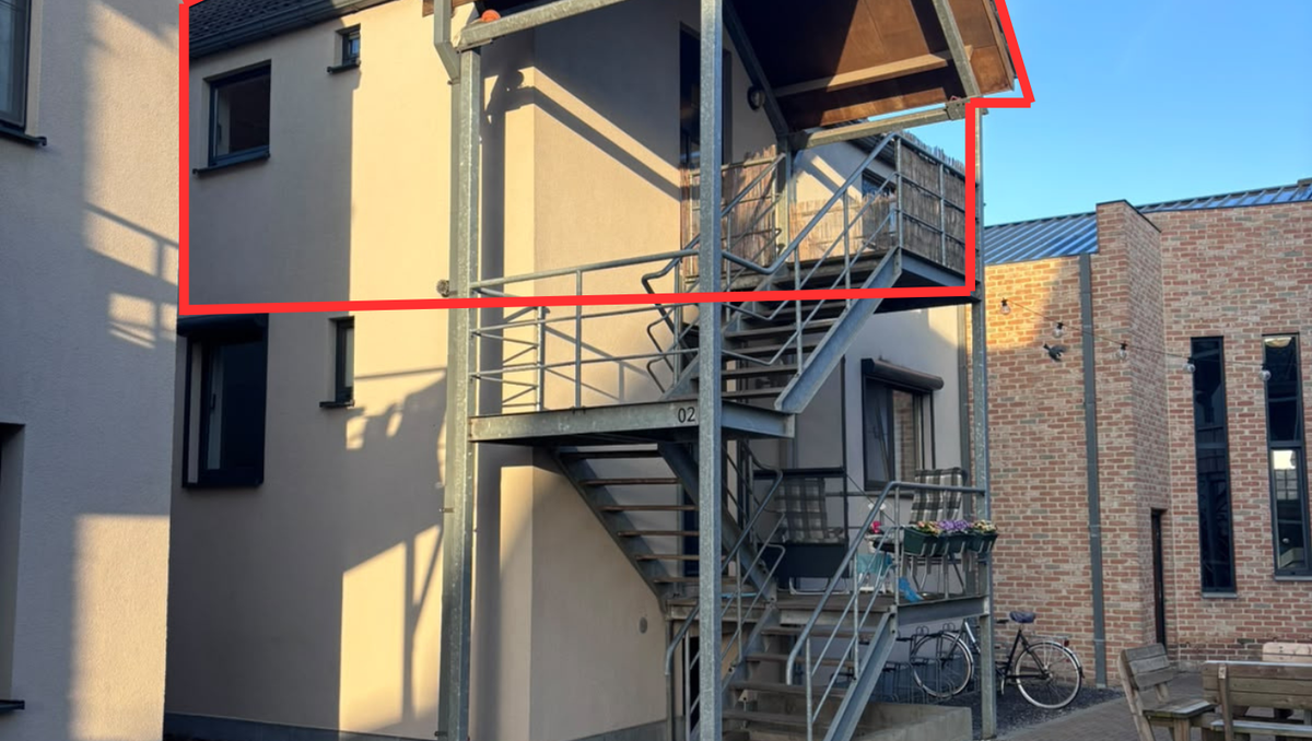 Ruim duplex appartement met 1 slaapkamer in centrum Bree