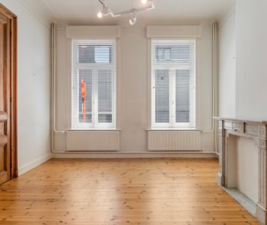 Authentic 4-bedroom townhouse in the heart of Roeselare