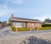 Alleenstaand huis op prachtig stuk grond van 1.037m² in Dentergem