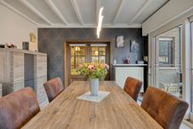 Herenhuis met handelszaak te koop in Kaprijke